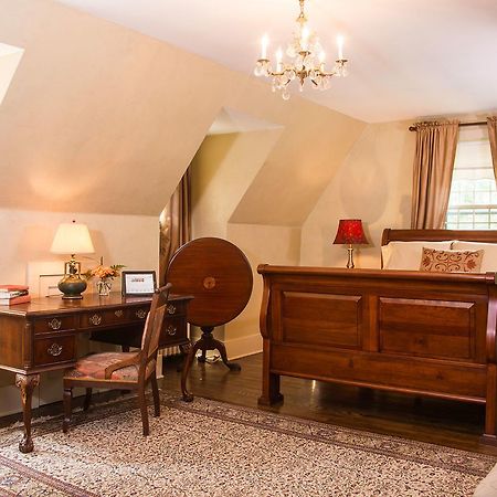 Hillbrook Inn & Spa (Adults Only) Charles Town Bagian luar foto