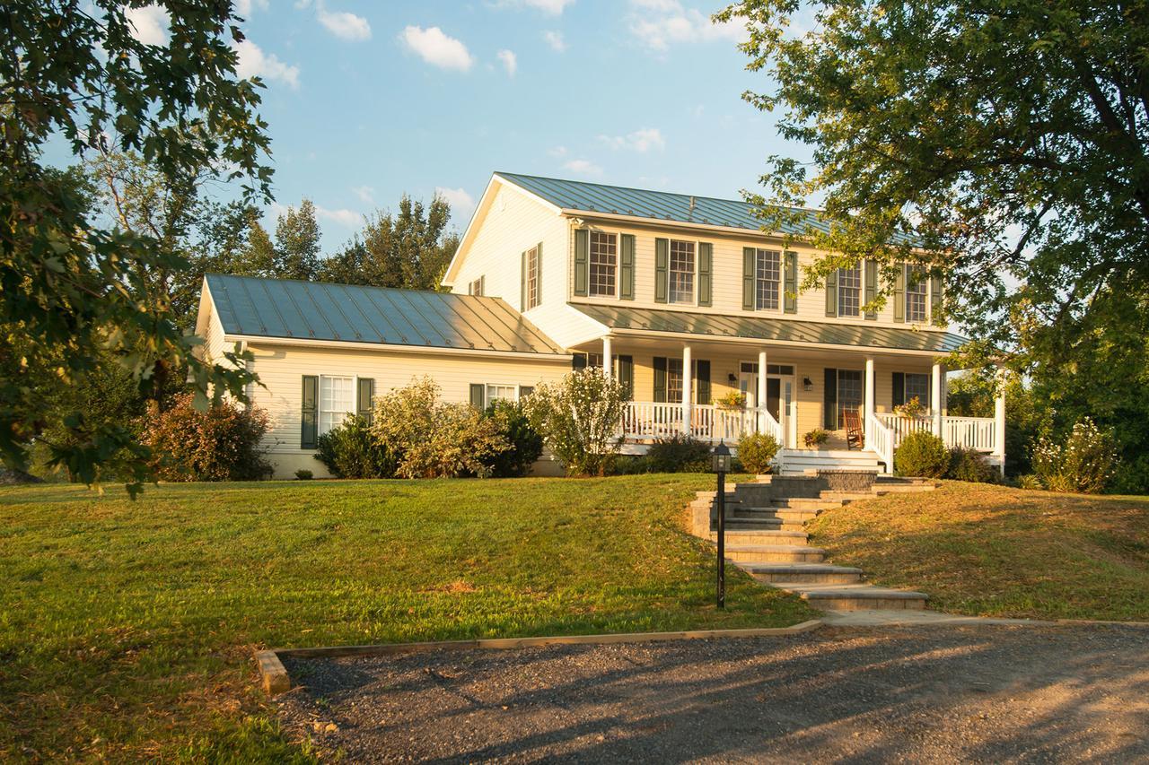 Hillbrook Inn & Spa (Adults Only) Charles Town Bagian luar foto