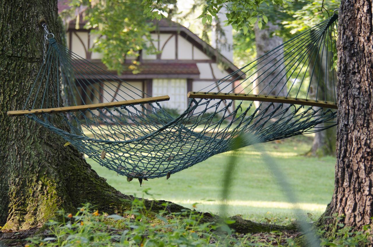 Hillbrook Inn & Spa (Adults Only) Charles Town Bagian luar foto