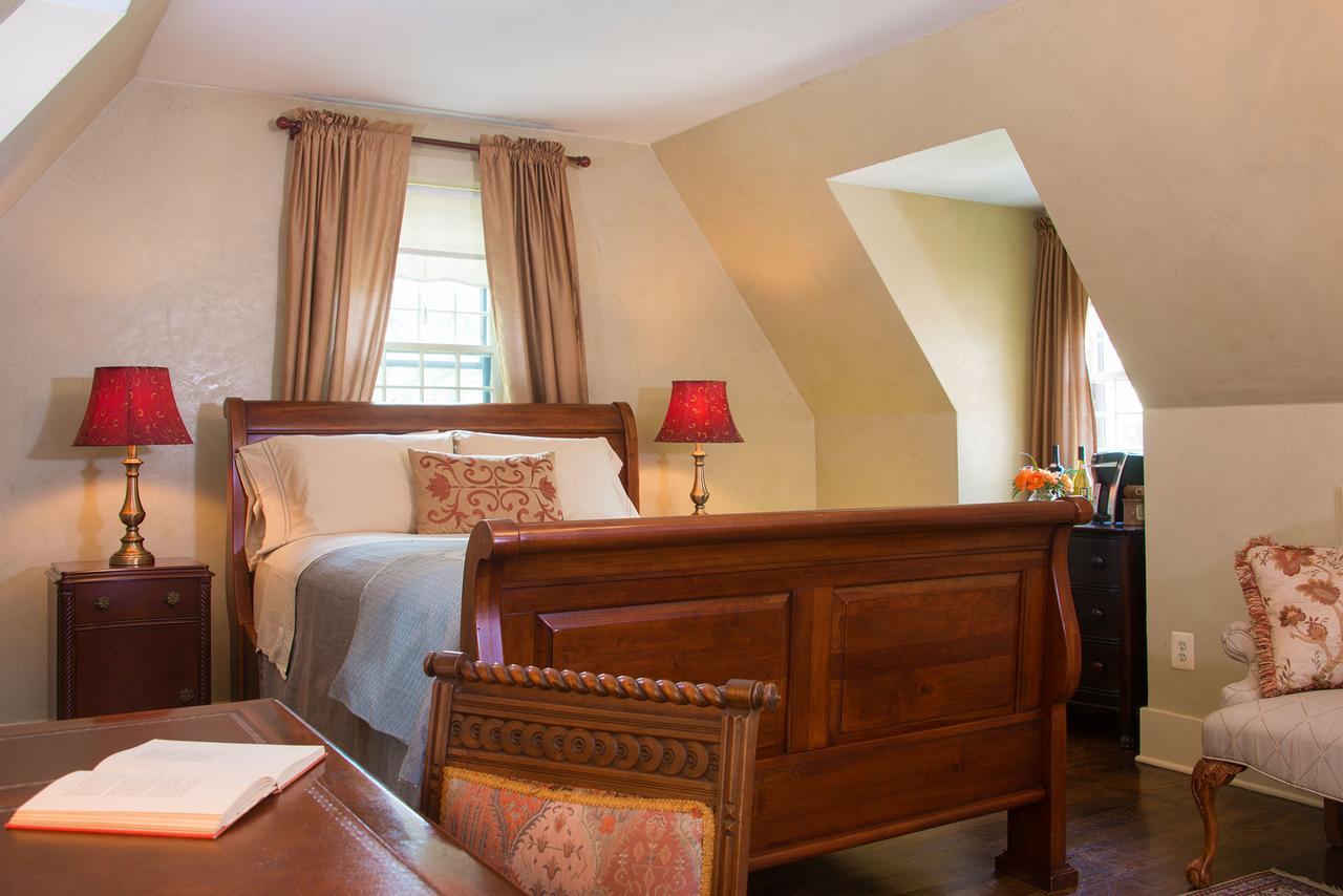 Hillbrook Inn & Spa (Adults Only) Charles Town Bagian luar foto