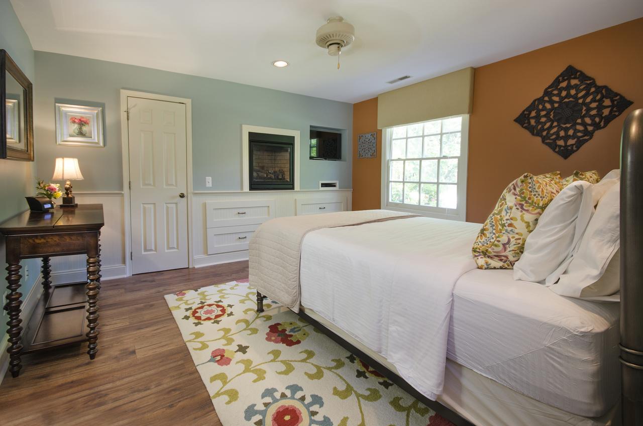Hillbrook Inn & Spa (Adults Only) Charles Town Bagian luar foto