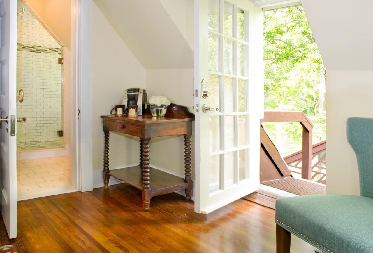 Hillbrook Inn & Spa (Adults Only) Charles Town Bagian luar foto