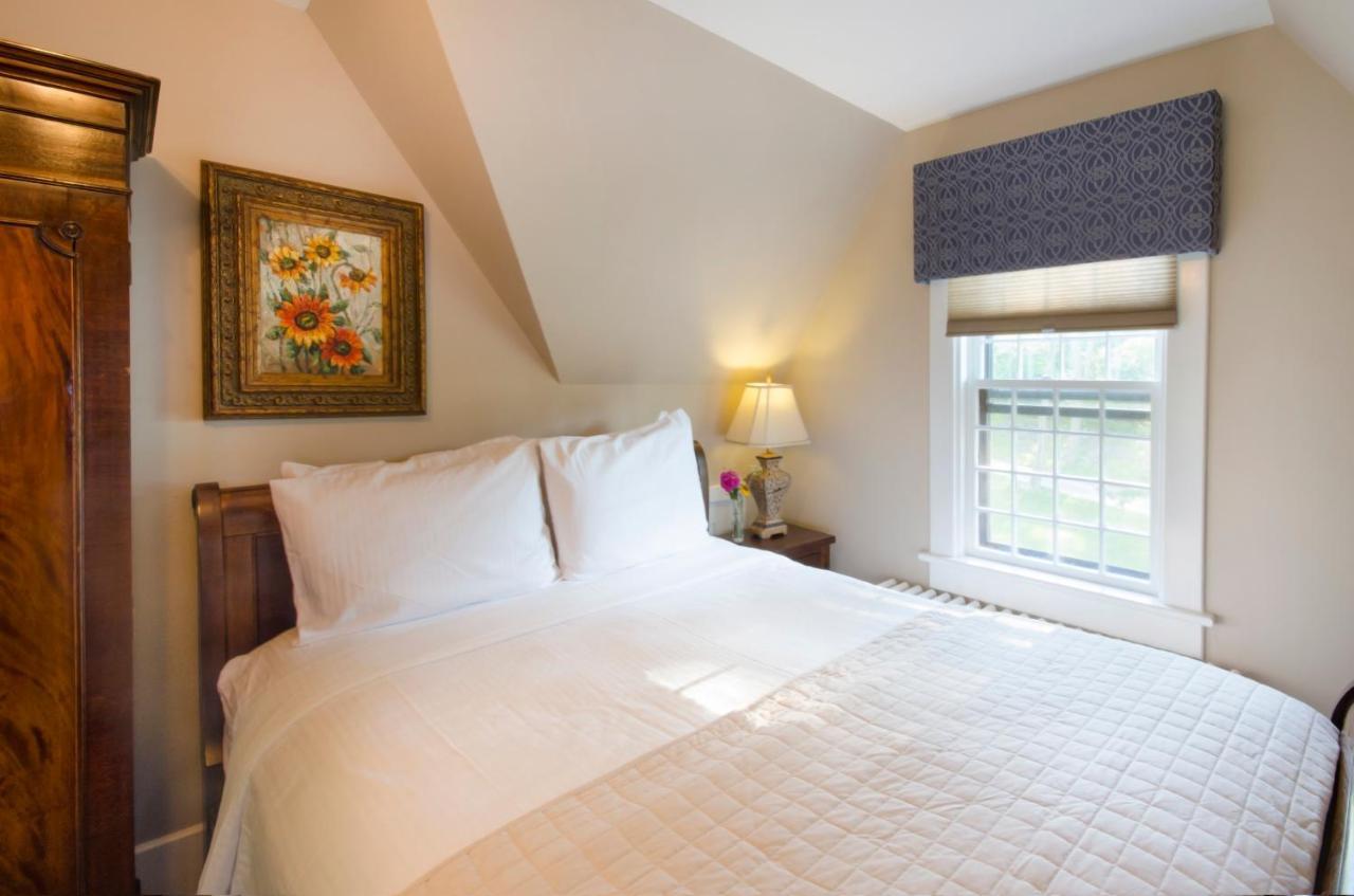 Hillbrook Inn & Spa (Adults Only) Charles Town Bagian luar foto